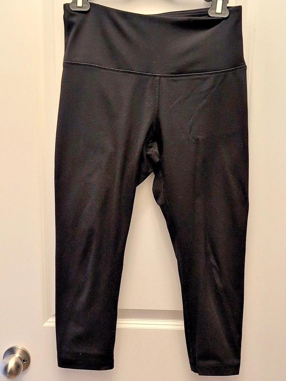 Crop Hi-Rise Black Leggings